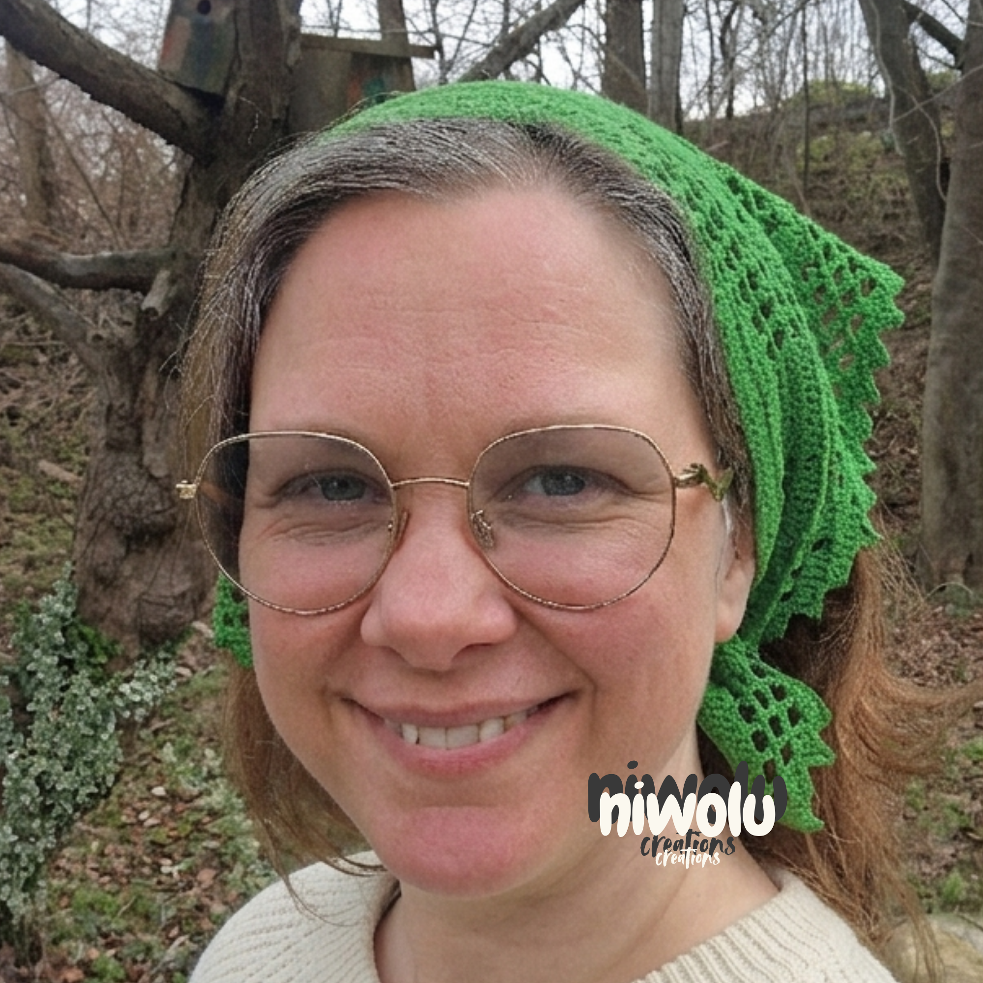 #77 swirly bandana (3).png