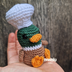 Duck amigurumi